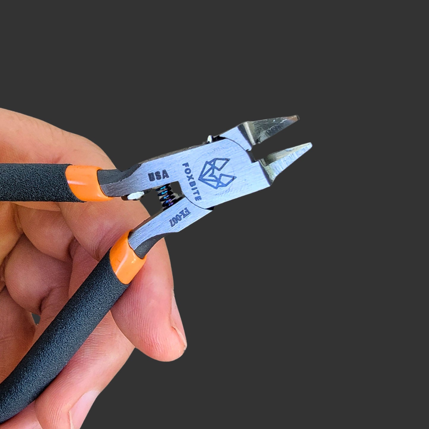 "Professional hobby tool for clean flush cuts on plastic frames and miniature parts"