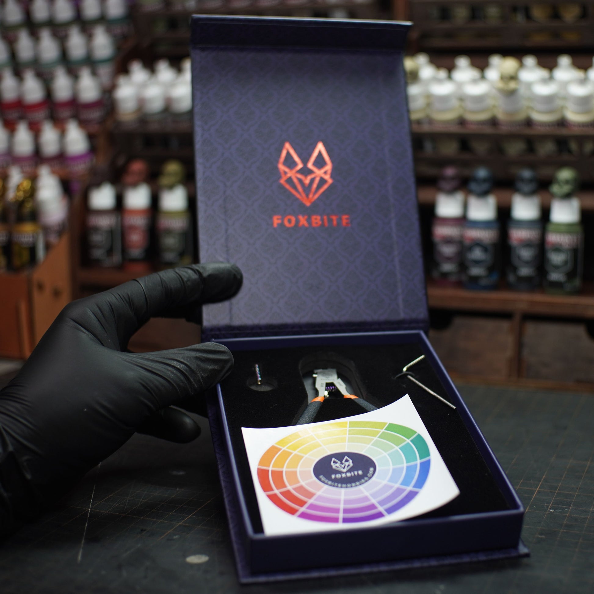 "Magnetic box with professional packaging for model hobby tools"

